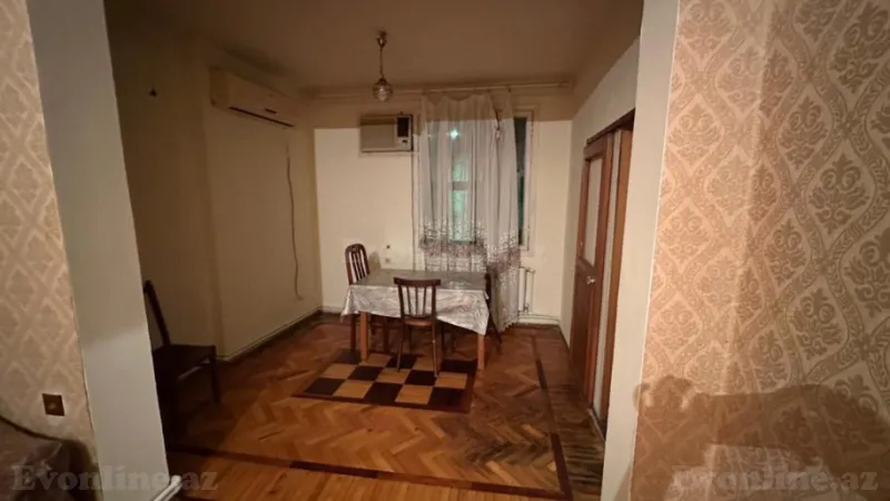 Kirayə verilir 2 otaqlı Mənzil Köhnə tikili 50 m² Memar Əcəmi m. - şəkil 2