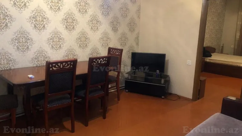 Kirayə verilir 3 otaqlı Mənzil Köhnə tikili 60 m² Gənclik m.