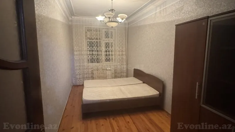 Kirayə verilir 2 otaqlı Mənzil Köhnə tikili 50 m² 4-cü mikrorayon - şəkil 3