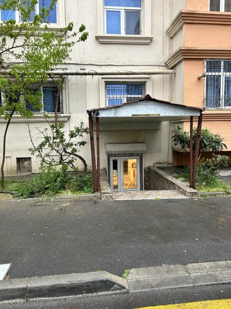 Kirayə verilir Obyekt 52 m² 9-cu mikrorayon