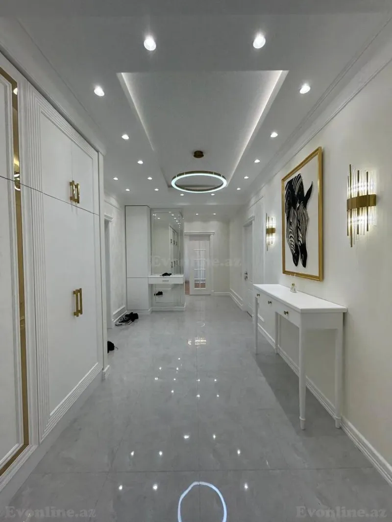 Satılır 4 otaqlı Mənzil Yeni tikili 170 m² Elmlər Akademiyası m.