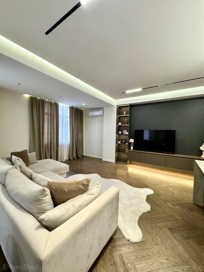 Kirayə verilir 4 otaqlı Mənzil Yeni tikili 190 m² Nəriman Nərimanov m.