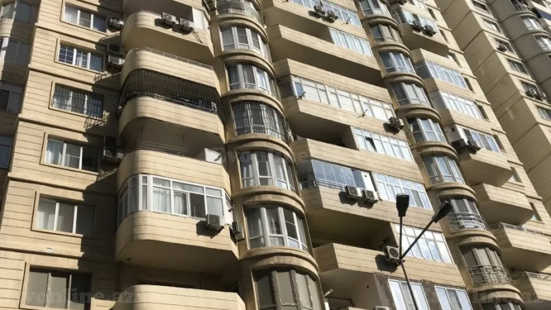 Satılır 2 otaqlı Mənzil Yeni tikili 50 m² 8 Noyabr m.
