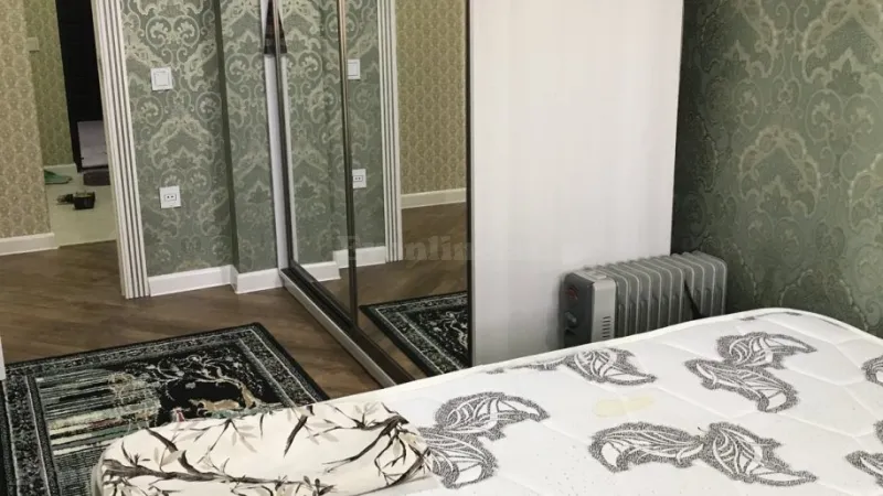 Satılır 2 otaqlı Mənzil Yeni tikili 50 m² 8 Noyabr m. - şəkil 3