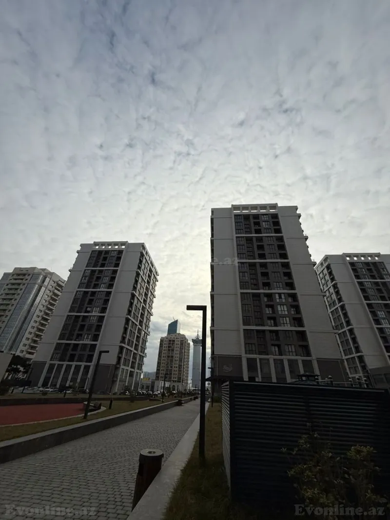 Kirayə verilir 2 otaqlı Mənzil Yeni tikili 80 m² Koroğlu m.