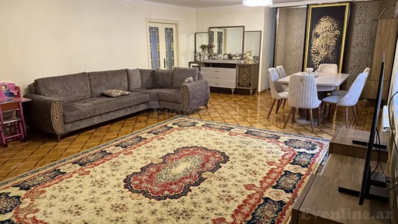 Satılır 5 otaqlı Mənzil Köhnə tikili 170 m² Nərimanov r. - şəkil 2