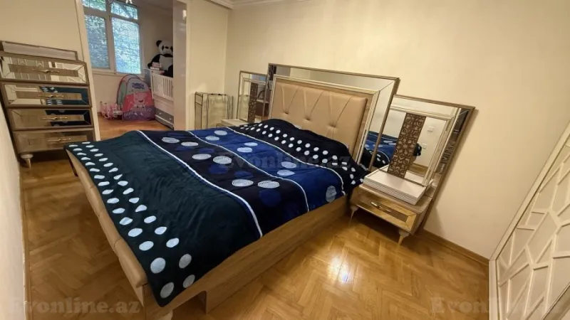 Satılır 5 otaqlı Mənzil Köhnə tikili 170 m² Nərimanov r. - şəkil 8