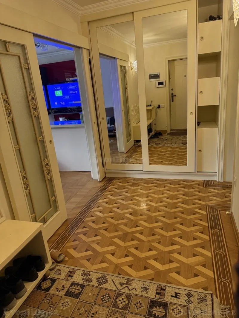 Satılır 5 otaqlı Mənzil Köhnə tikili 170 m² Nərimanov r. - şəkil 19