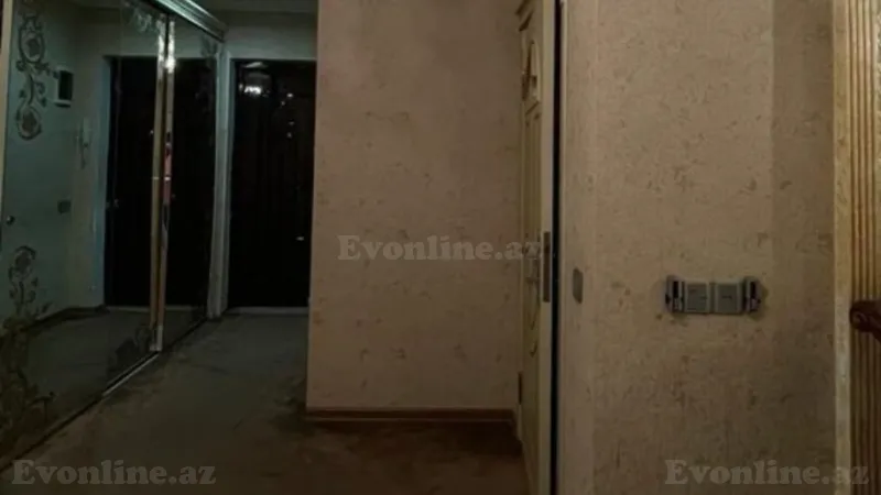 Satılır 5 otaqlı Mənzil Köhnə tikili 232 m² Nərimanov r. - şəkil 3