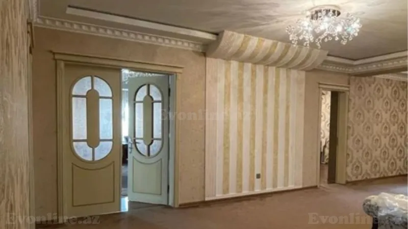 Satılır 5 otaqlı Mənzil Köhnə tikili 232 m² Nərimanov r. - şəkil 5