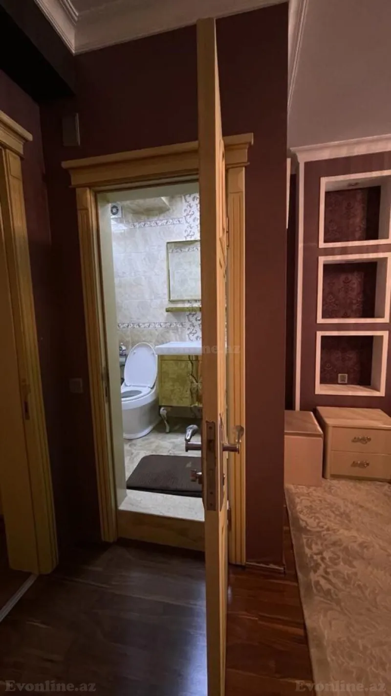 Satılır 5 otaqlı Mənzil Köhnə tikili 232 m² Nərimanov r. - şəkil 22