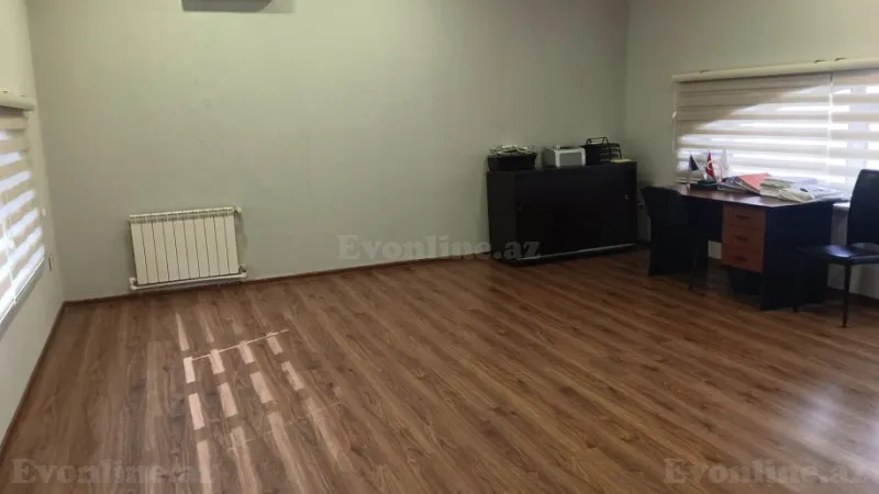 Kirayə verilir Ofis 70 m² İçərişəhər m.