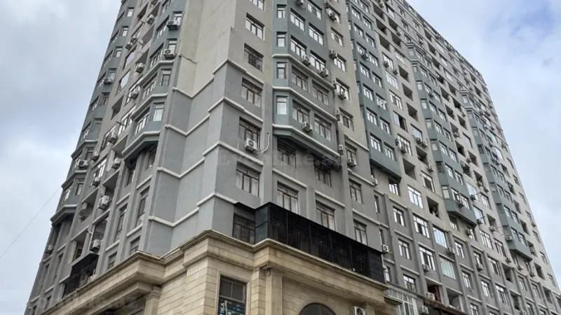 Satılır 4 otaqlı Mənzil Yeni tikili 193 m² 8-ci kilometr