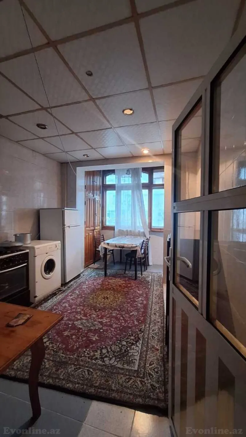 Satılır 2 otaqlı Mənzil Köhnə tikili 70 m² 4-cü mikrorayon - şəkil 6