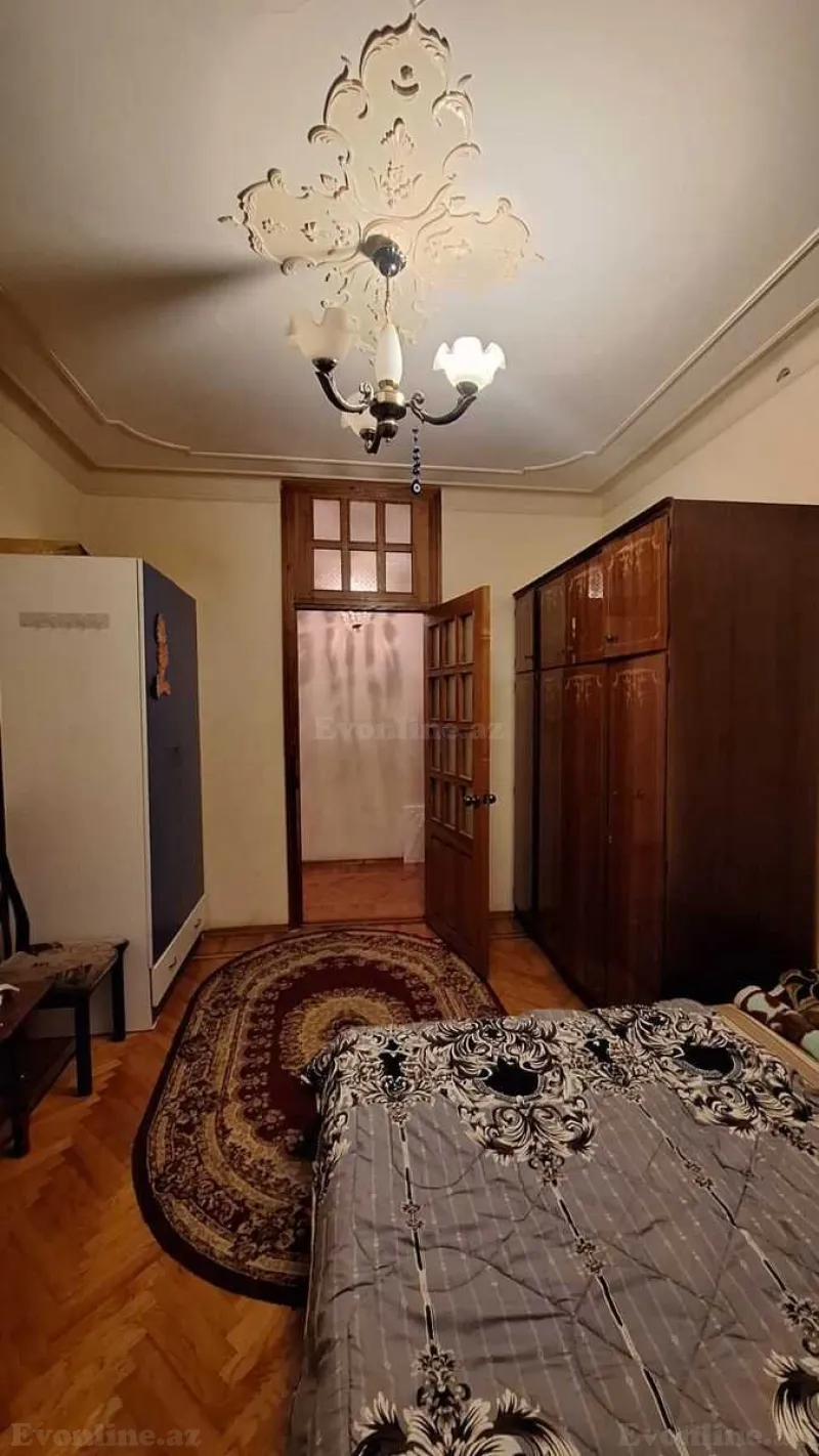 Satılır 2 otaqlı Mənzil Köhnə tikili 70 m² 4-cü mikrorayon - şəkil 7