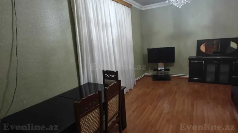 Kirayə verilir 3 otaqlı Mənzil Yeni tikili 130 m² 8-ci mikrorayon