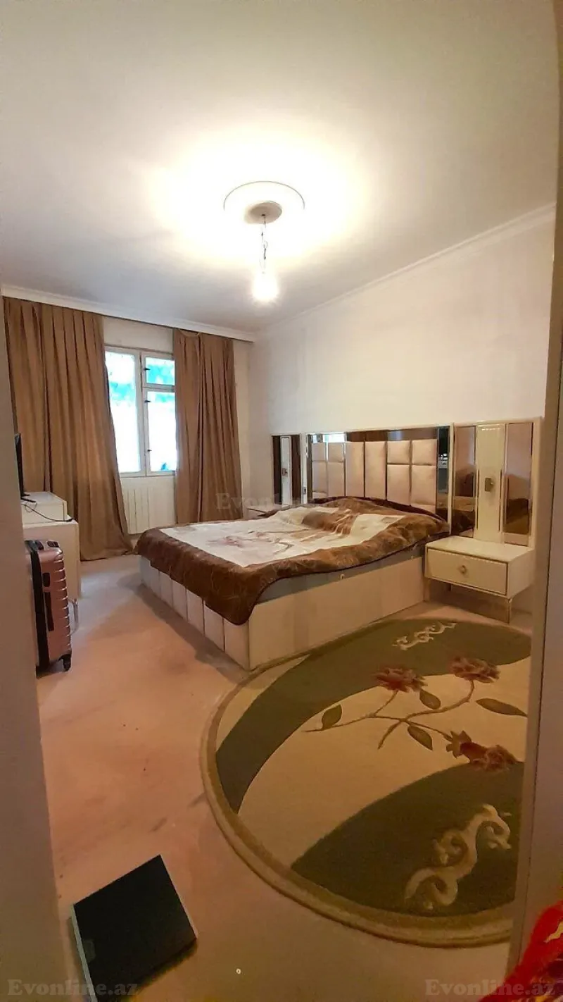 Satılır 4 otaqlı Mənzil Köhnə tikili 90 m² Memar Əcəmi m. - şəkil 4