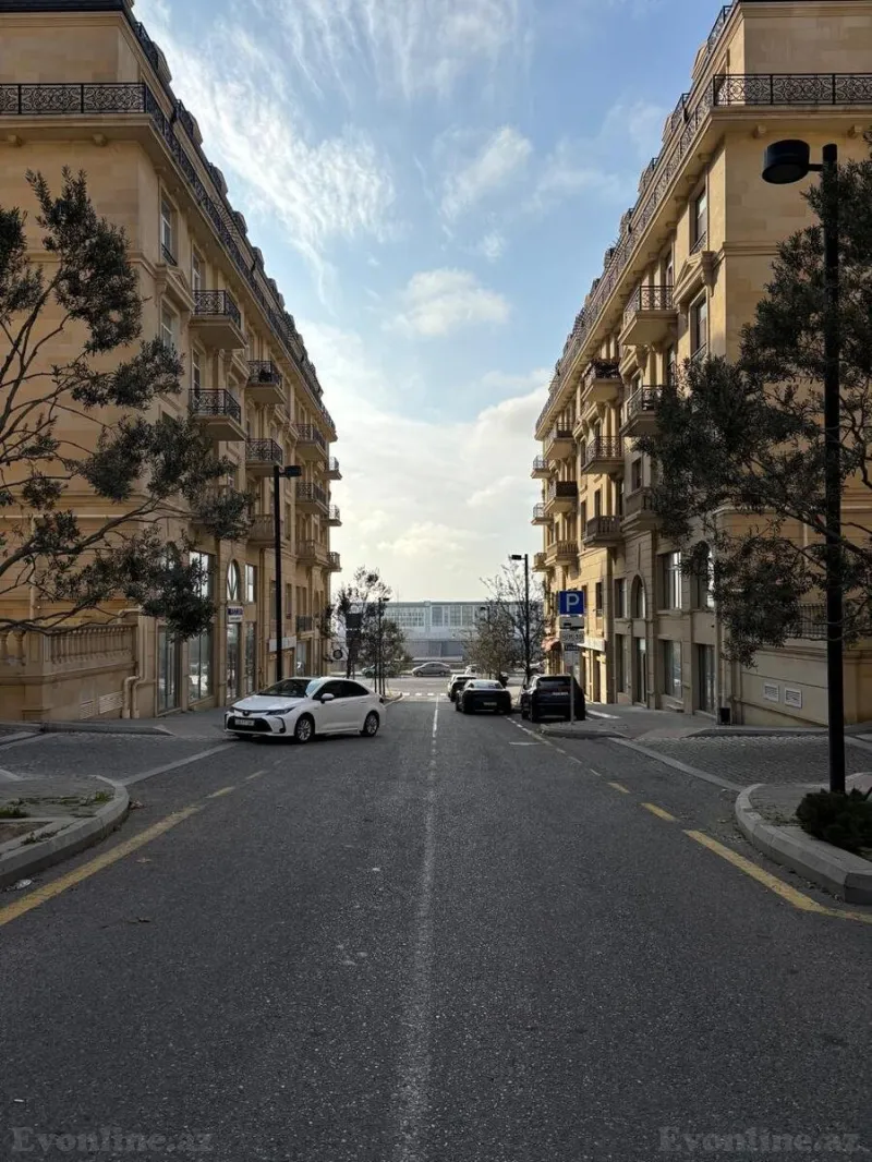 Kirayə verilir 4 otaqlı Mənzil Yeni tikili 134 m² Xətai r.