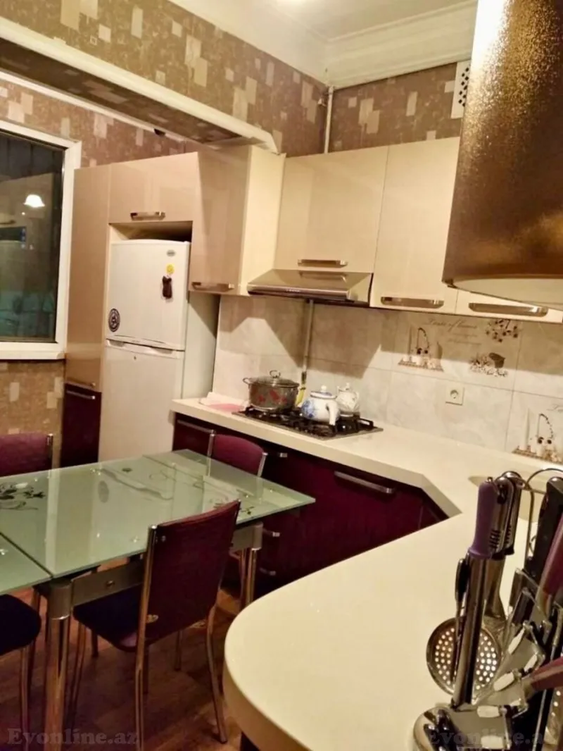 Kirayə verilir 2 otaqlı Mənzil Köhnə tikili 85 m² Nərimanov r. - şəkil 6