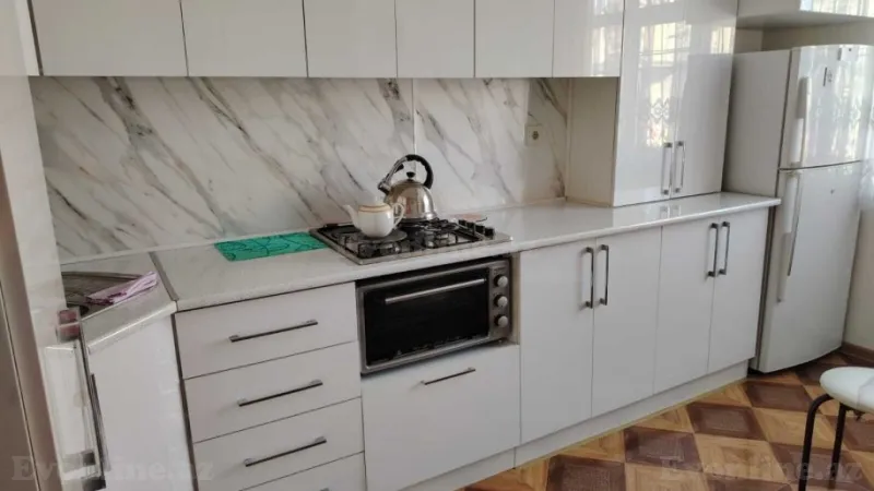 Satılır 4 otaqlı Mənzil Köhnə tikili 85 m² Əhmədli - şəkil 3