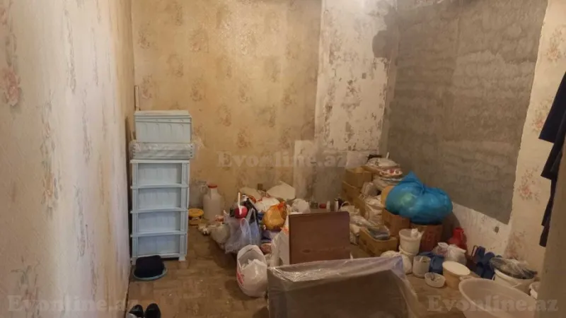 Satılır 2 otaqlı Mənzil Köhnə tikili 70 m² 8-ci mikrorayon
