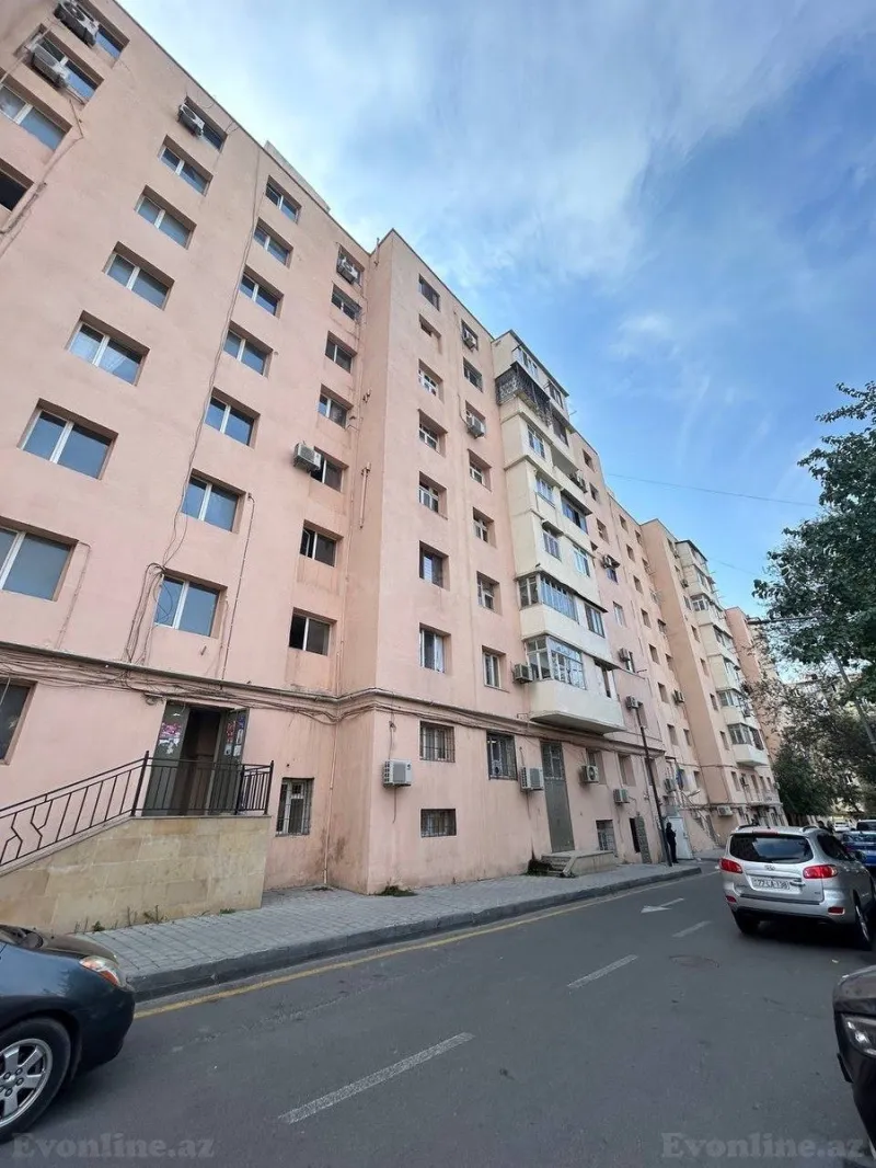 Satılır 4 otaqlı Mənzil Köhnə tikili 90 m² 8-ci kilometr