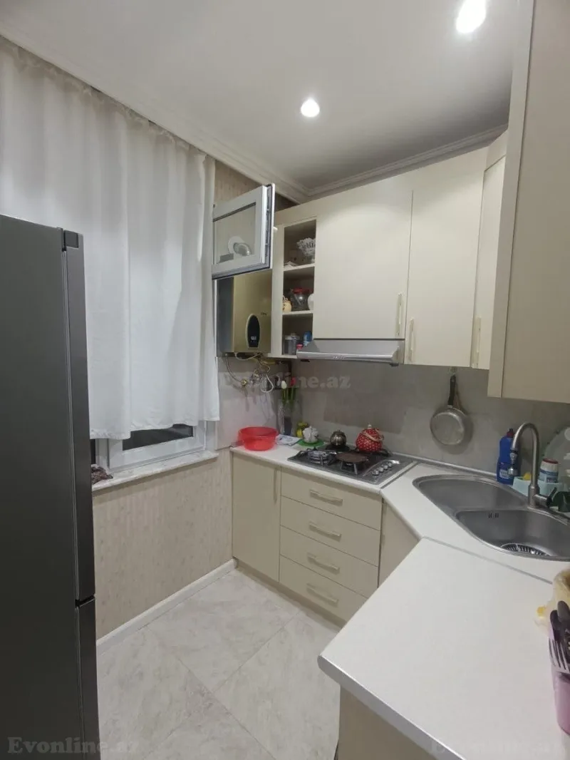 Satılır 2 otaqlı Mənzil Köhnə tikili 50 m² 3-cü mikrorayon - şəkil 5