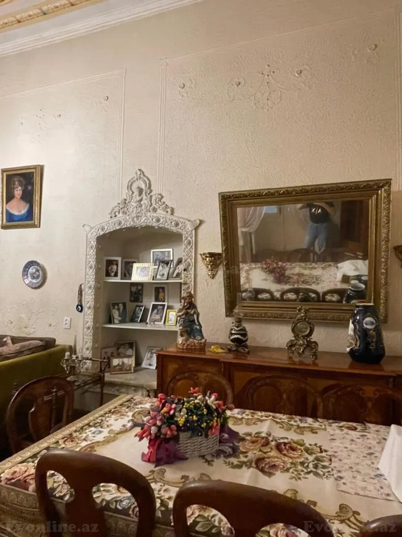 7 otaqlı Mənzil 245 m² Sahil m. Satılır