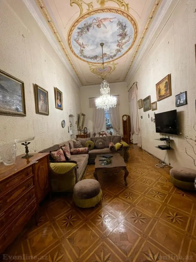 Satılır 7 otaqlı Mənzil Köhnə tikili 245 m² Sahil m. - şəkil 3