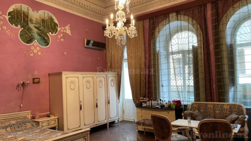 Satılır 7 otaqlı Mənzil Köhnə tikili 245 m² Sahil m. - şəkil 6