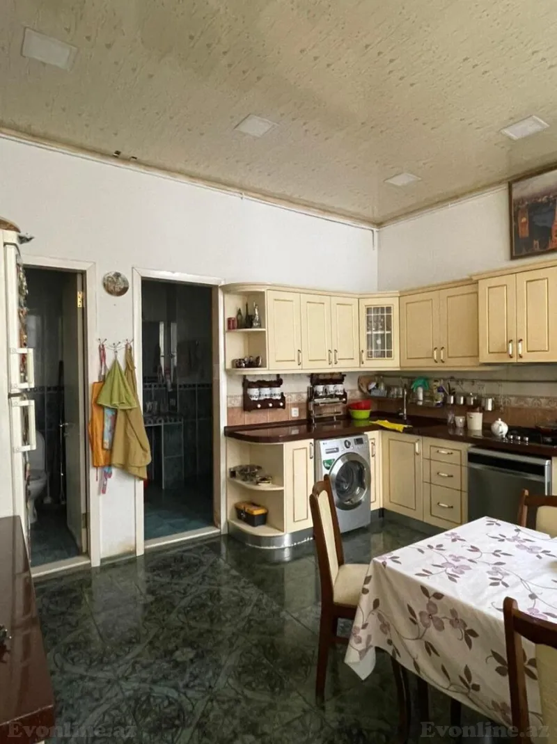 Satılır 7 otaqlı Mənzil Köhnə tikili 245 m² Sahil m. - şəkil 17