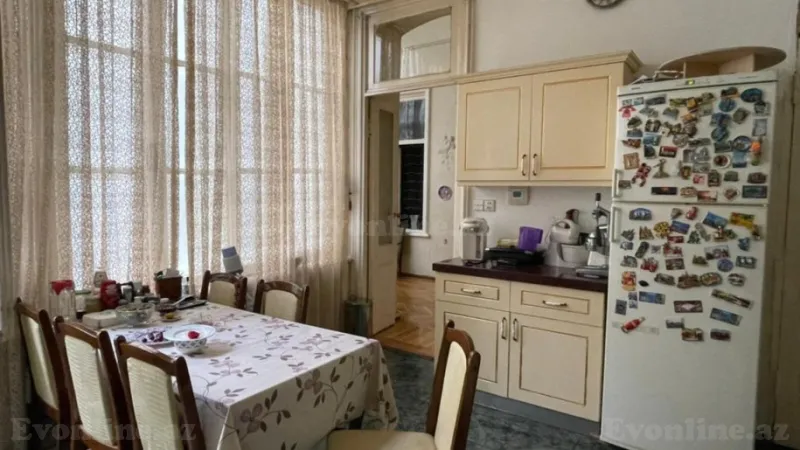 Satılır 7 otaqlı Mənzil Köhnə tikili 245 m² Sahil m. - şəkil 18