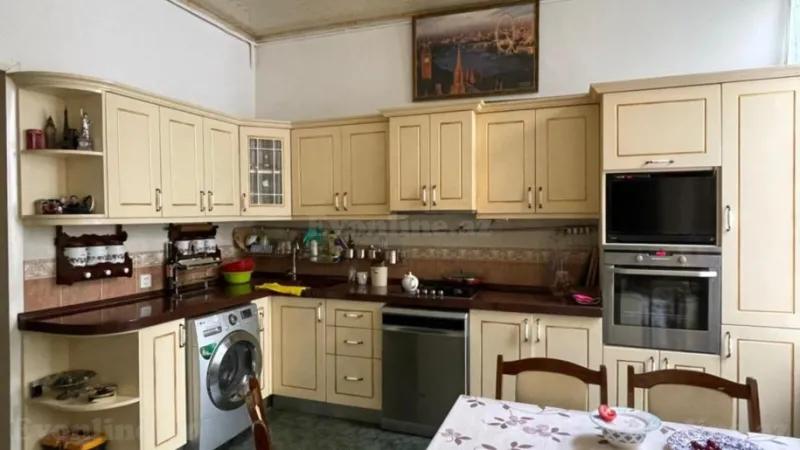 Satılır 7 otaqlı Mənzil Köhnə tikili 245 m² Sahil m. - şəkil 19