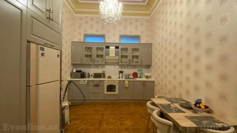 Satılır 7 otaqlı Mənzil Köhnə tikili 245 m² Sahil m. - şəkil 22