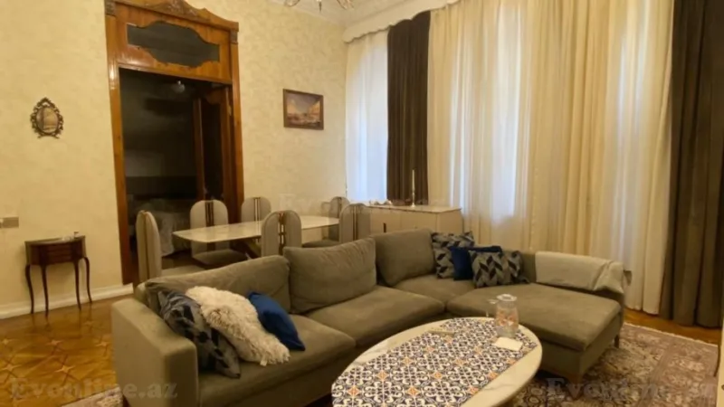 Satılır 7 otaqlı Mənzil Köhnə tikili 245 m² Sahil m. - şəkil 23