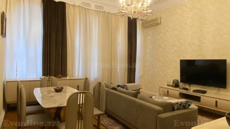 Satılır 7 otaqlı Mənzil Köhnə tikili 245 m² Sahil m. - şəkil 26