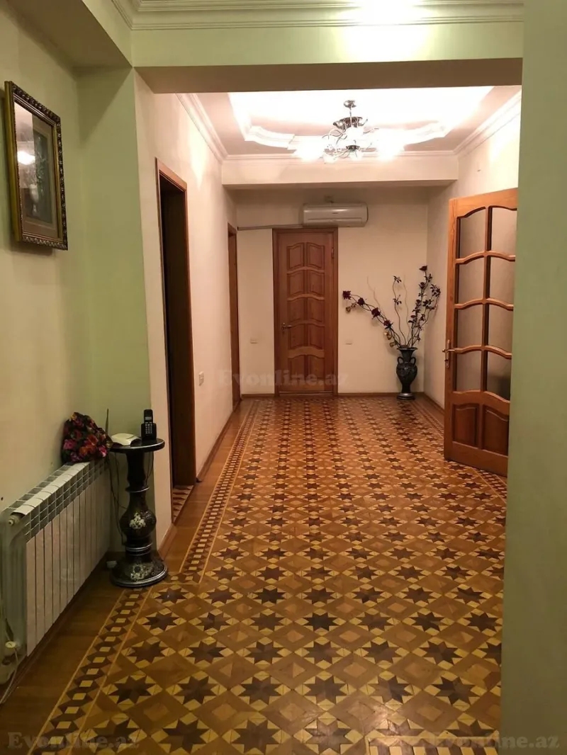Kirayə verilir 3 otaqlı Mənzil Yeni tikili 180 m² Nərimanov r. - şəkil 7