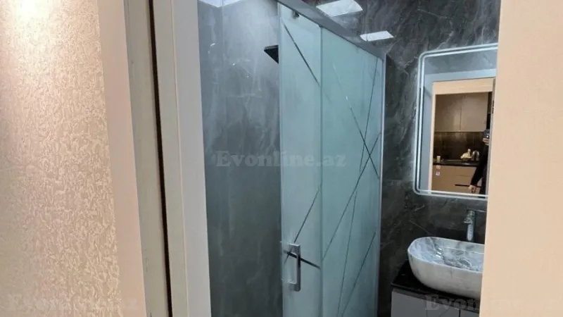 Satılır 2 otaqlı Mənzil Köhnə tikili 70 m² Gənclik m. - şəkil 9