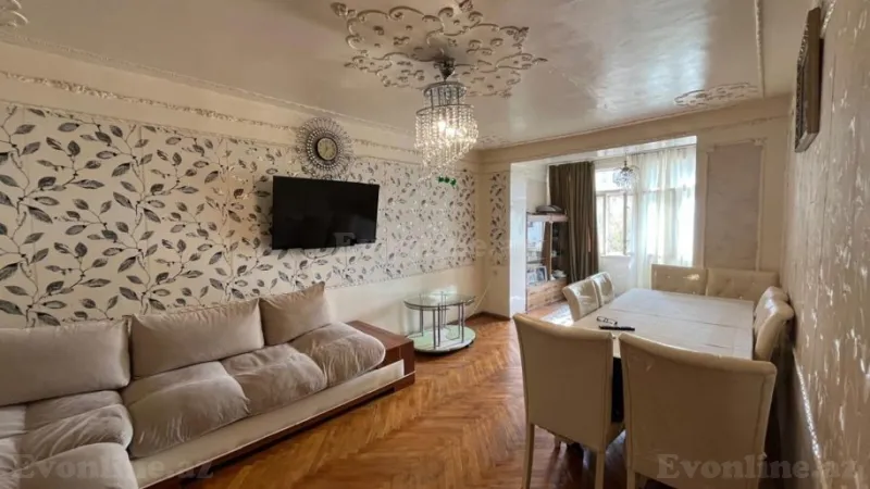 Satılır 3 otaqlı Mənzil Köhnə tikili 70 m² Nəsimi r.