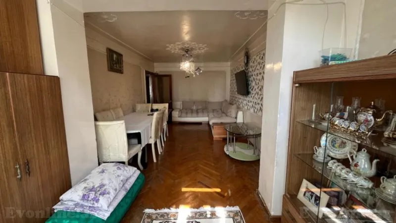 Satılır 3 otaqlı Mənzil Köhnə tikili 70 m² Nəsimi r. - şəkil 6