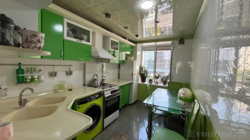 Satılır 3 otaqlı Mənzil Köhnə tikili 70 m² Nəsimi r. - şəkil 14