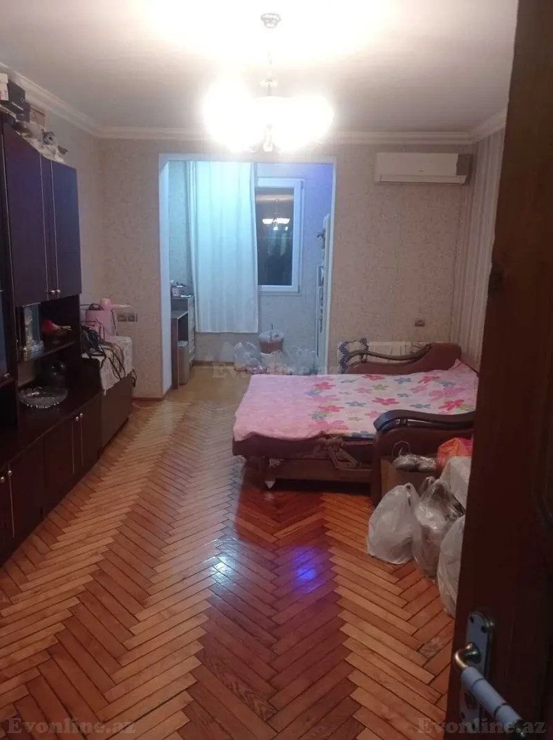 Satılır 3 otaqlı Mənzil Köhnə tikili 70 m² Neftçilər m. - şəkil 4