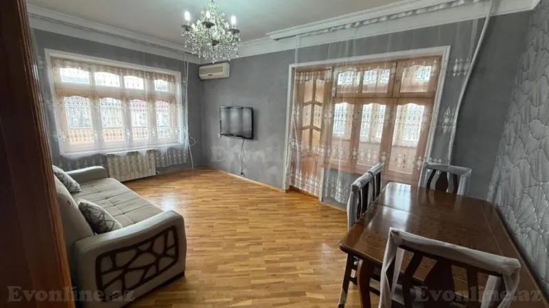 Kirayə verilir 2 otaqlı Mənzil Köhnə tikili 60 m² Qara Qarayev m.