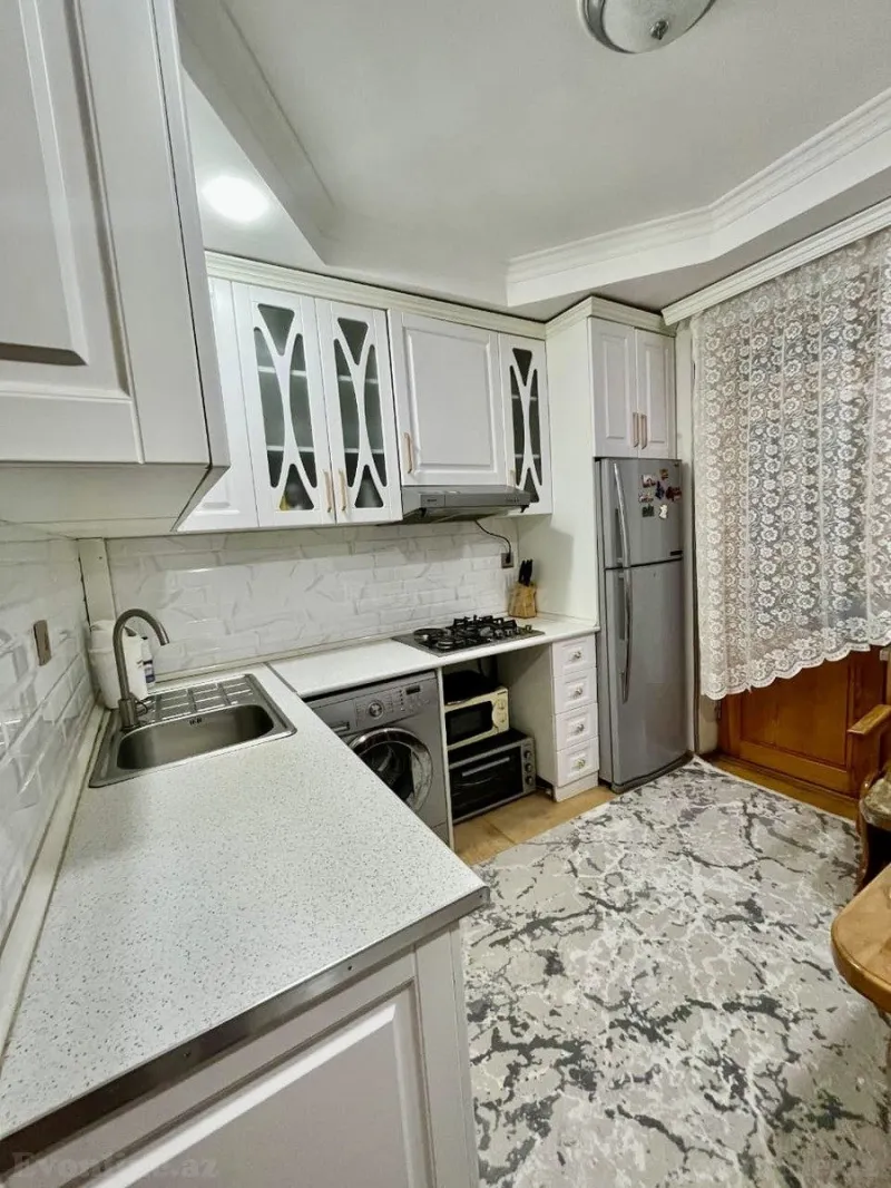 Satılır 5 otaqlı Mənzil Köhnə tikili 125 m² Xalqlar Dostluğu m. - şəkil 7