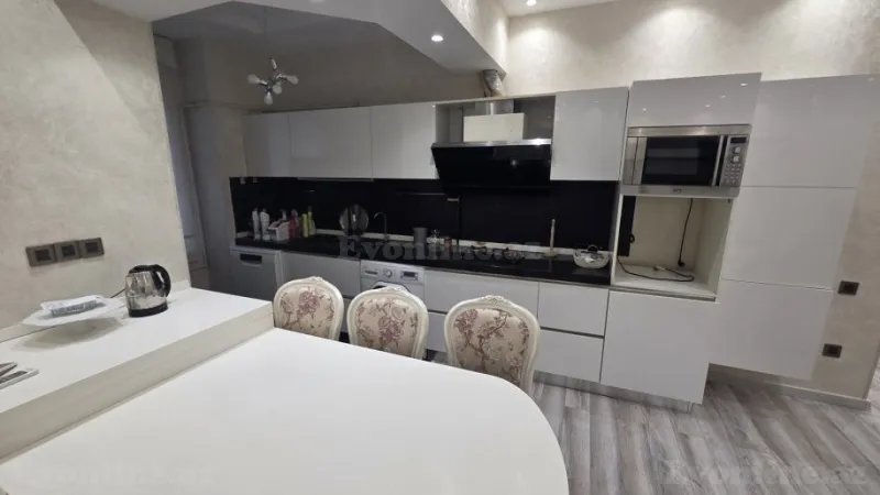 Kirayə verilir 4 otaqlı Mənzil Yeni tikili 140 m² Nərimanov r. - şəkil 7