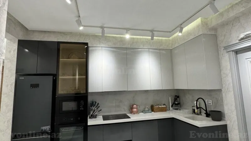 Satılır 3 otaqlı Mənzil Yeni tikili 101 m² 8 Noyabr m. - şəkil 2