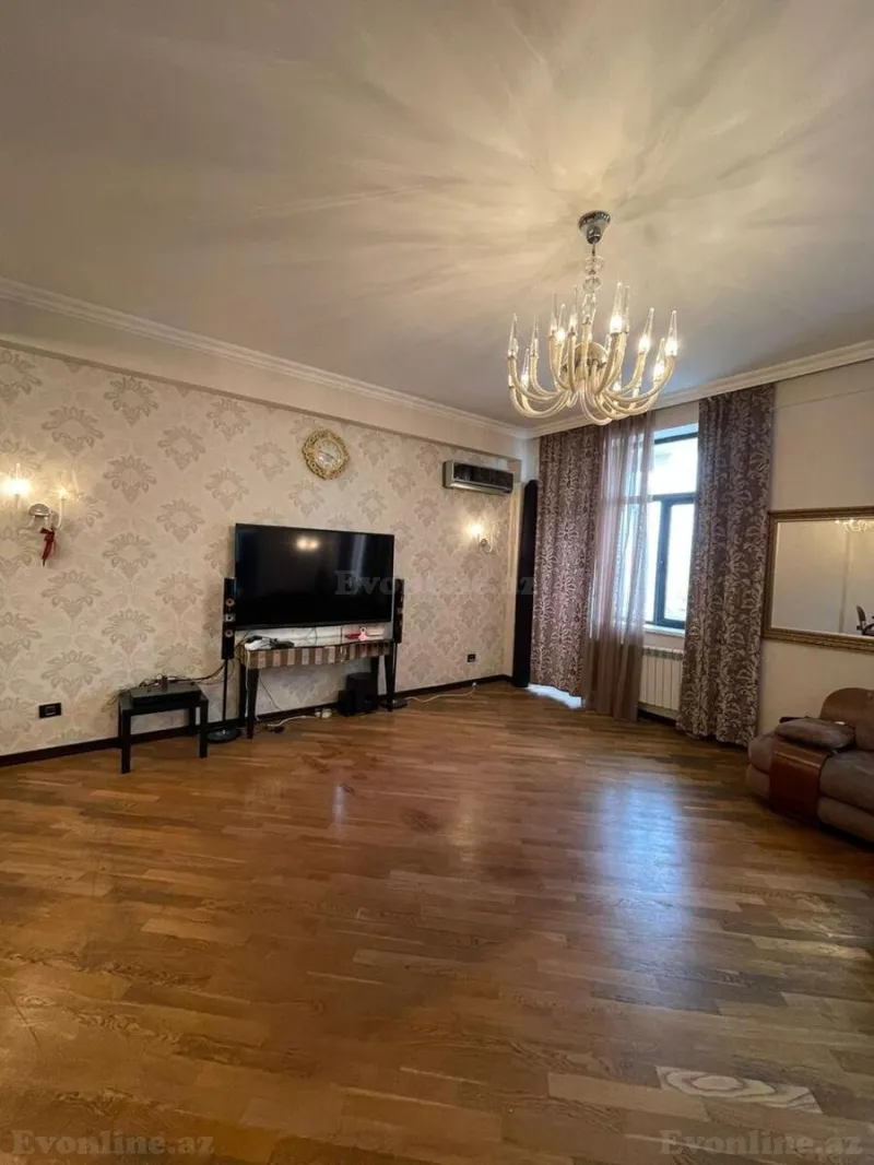 Satılır 4 otaqlı Mənzil Yeni tikili 230 m² İnşaatçılar m. - şəkil 3