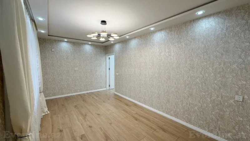 Satılır 2 otaqlı Mənzil Köhnə tikili 60 m² Həzi Aslanov m. - şəkil 3