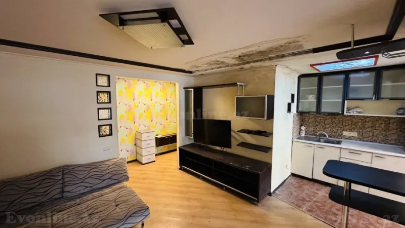 Satılır 2 otaqlı Mənzil Köhnə tikili 50 m² Elmlər Akademiyası m.