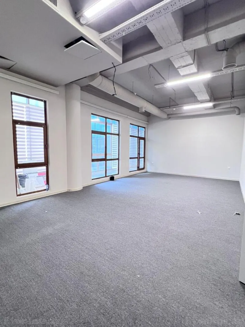 Kirayə verilir Ofis 160 m² Nizami m. - şəkil 3